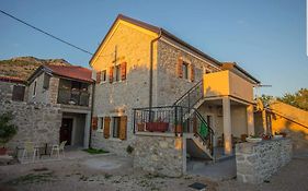 Apartments Punta